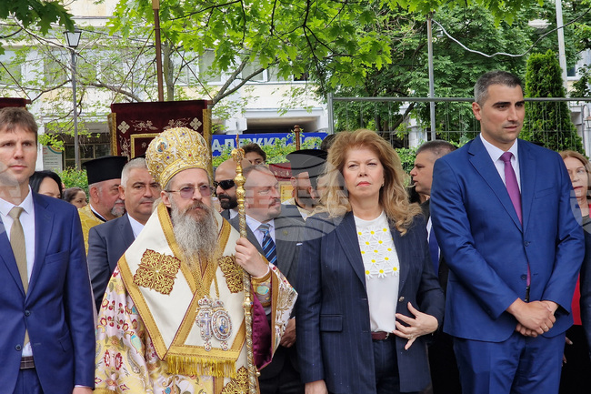 Иво Христов разбира от култура и дипломация, което е необходимо за „Евровизия“, каза Илияна Йотова