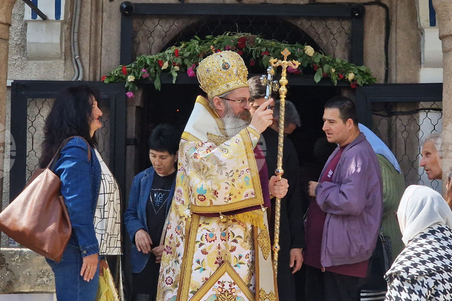 Христос не напуска света с укор, не си отива с гняв заради човешката неблагодарност, каза Белоградчишкият епископ Поликарп в Пазарджик