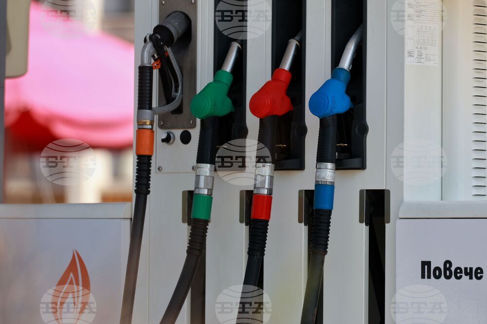 Average Retail Diesel Fuel Price Hits 2-Plus Month Low