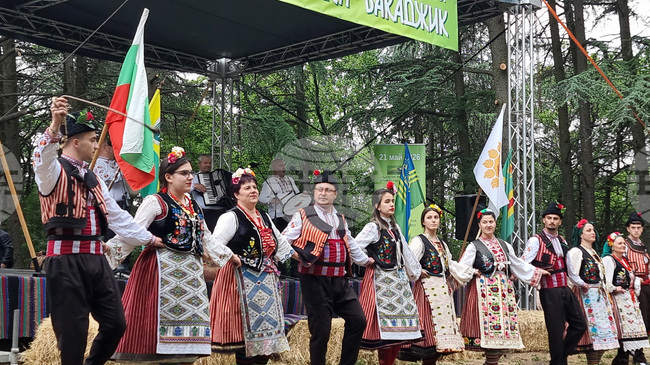 Потомци на тракийски бежанци се събраха на национален християнски събор край Ямбол