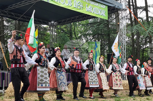 Потомци на тракийски бежанци се събраха на национален християнски събор край Ямбол