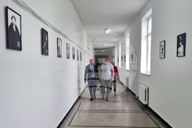 Добрич - парамедици - връчване на свидетелства