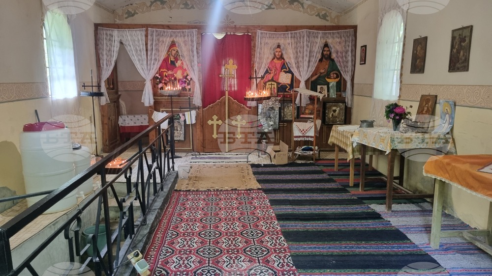 Село Звезда - храмов празник - Св.св. Константин и Елена