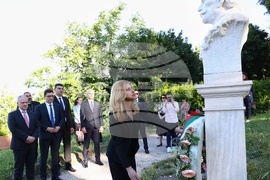 Италия - Рим - бюст-паметник на Капитан Петко войвода