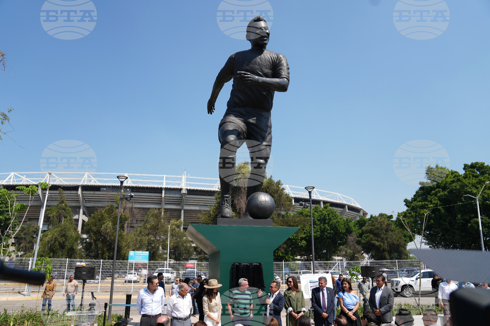 Mexico Pele Statue Soccer