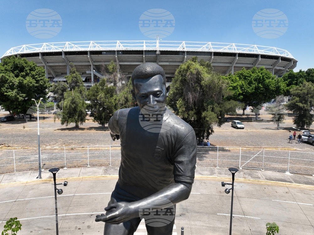 Mexico Pele Statue Soccer