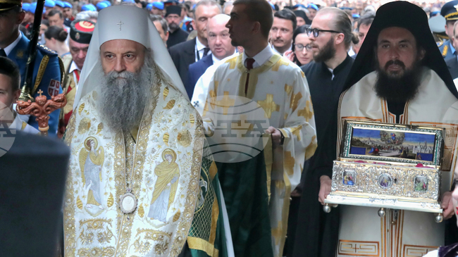 Сръбският патриарх Порфирий е на посещение в сръбски манастири в Косово заедно с духовния съветник на Тръмп