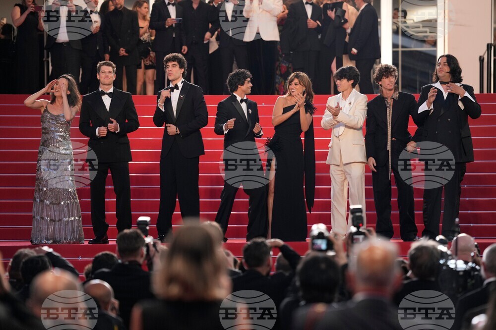 France Cannes 2026 La bola negra Departures