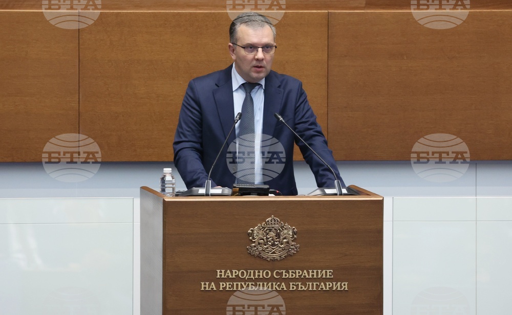 Justice Minister Insists that Countering Corruption Must Be Unconditional National Priority