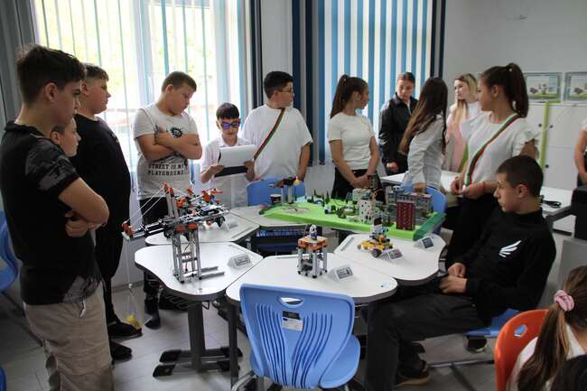 Нови STEM кабинети са изградени в училището в тетевенското село Градежница 