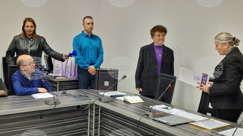 Шумен - Шуменски университет „Епископ Константин Преславски“ - Почетен плакет - проф. Русанка Петрова