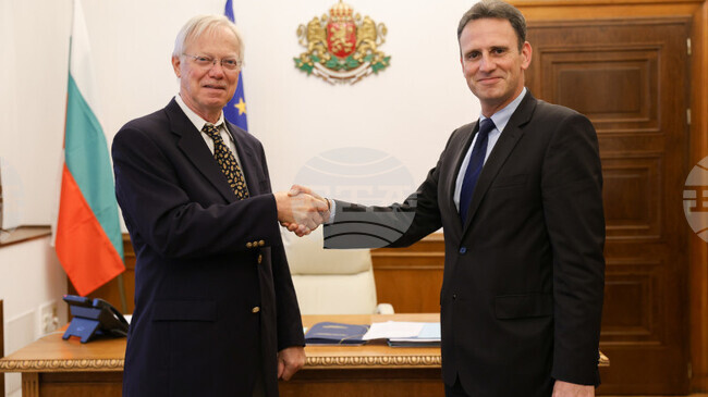 Deputy Parliament Chair Angelov and Economist James Smith Discuss Trust in Institutions as Driver of Economic Growth