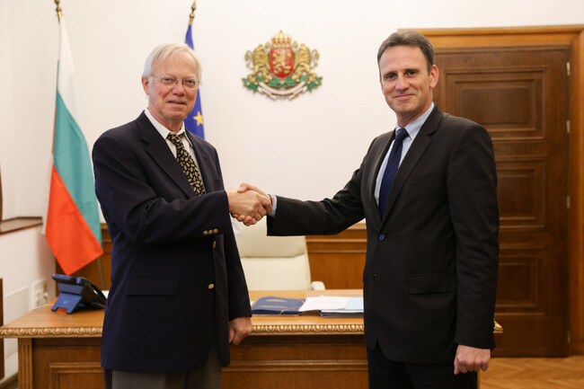 Deputy Parliament Chair Angelov and Economist James Smith Discuss Trust in Institutions as Driver of Economic Growth