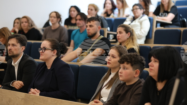 Медицински специалисти представиха съвременни терапевтични решения при лечение на пациенти с изгаряния на международен форум в ЮЗУ „Неофит Рилски“