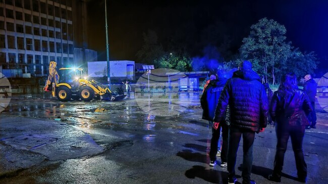 Река Янтра излезе от коритото си в района на кв. "Радичевец" в Габрово заради проливния дъжд