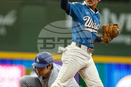 Dodgers Brewers Baseball
