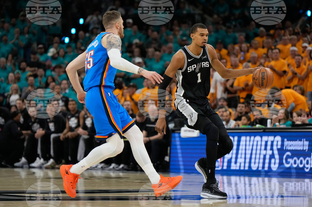 Thunder Spurs Basketball