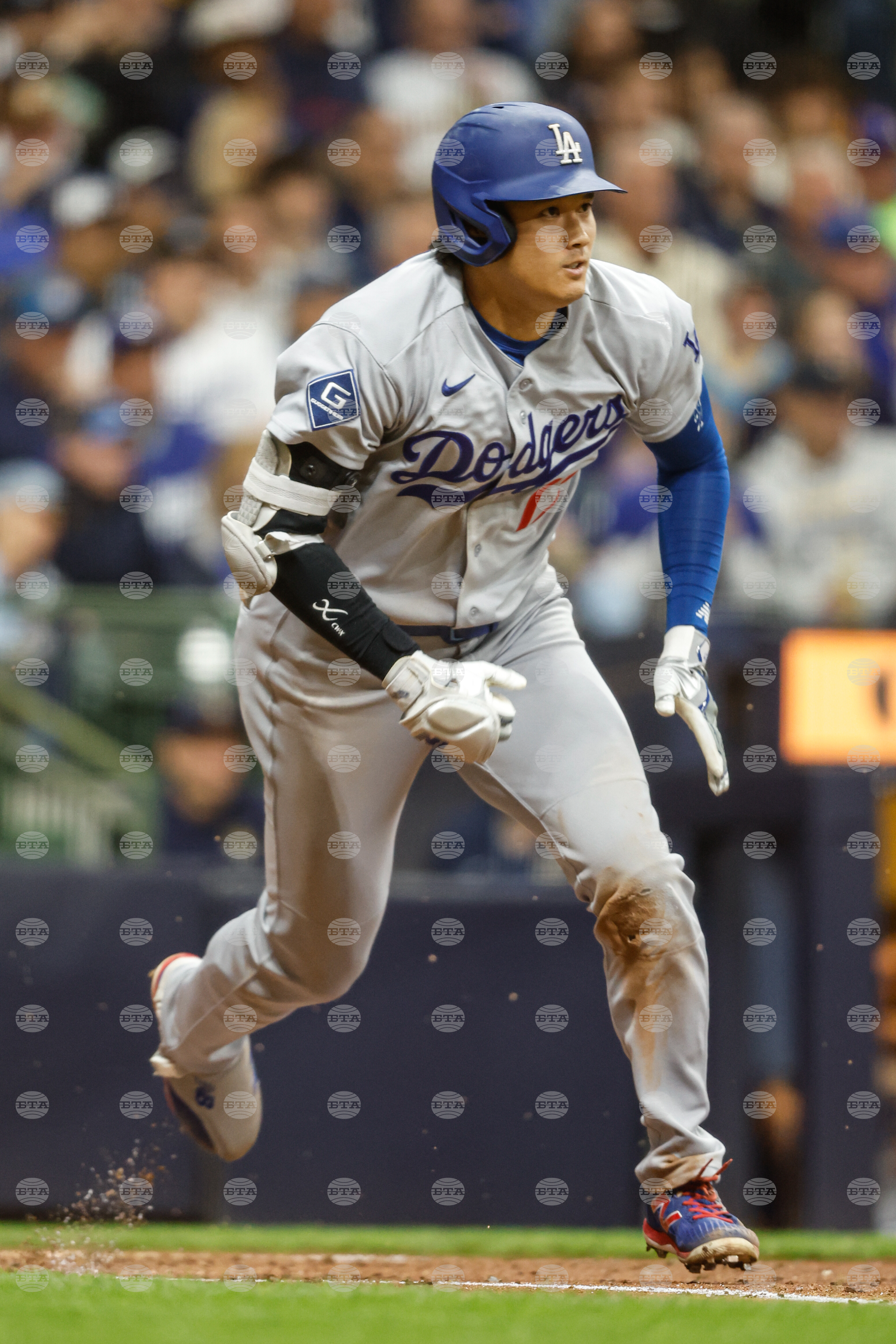 Dodgers Brewers Baseball