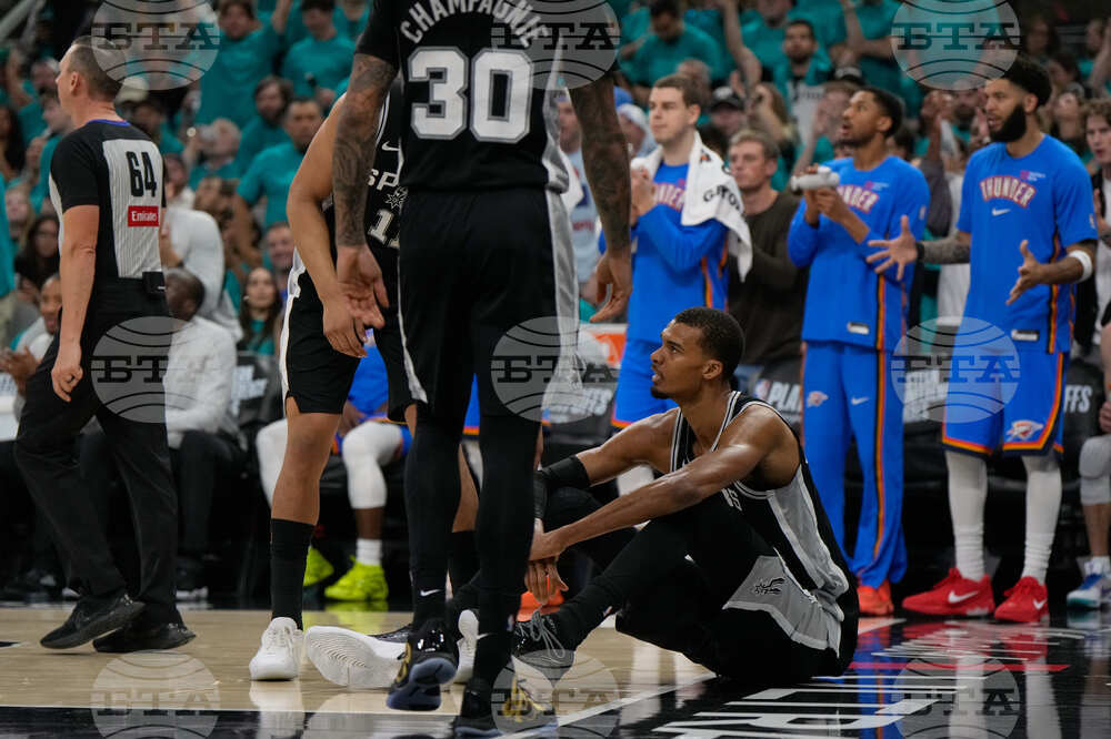 Thunder Spurs Basketball