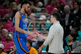 Thunder Spurs Basketball