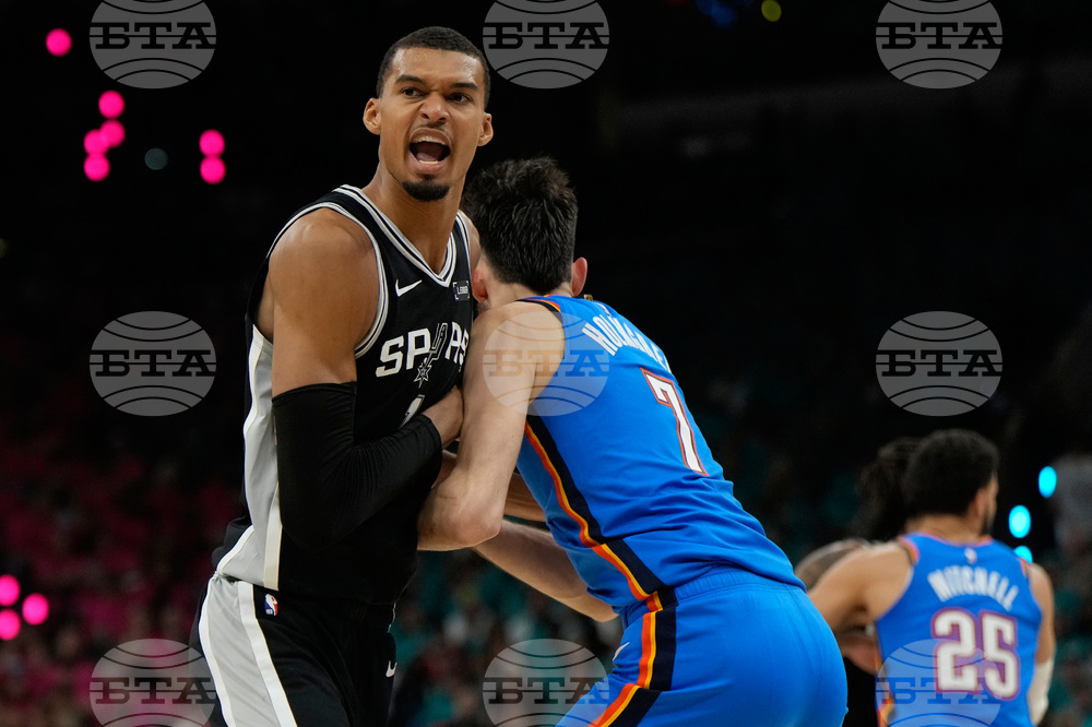 Thunder Spurs Basketball