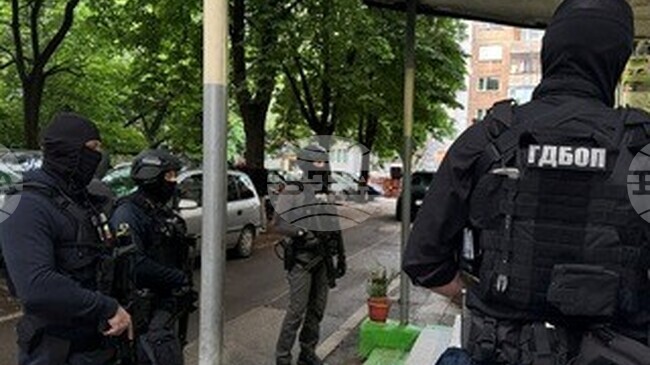 ГДБОП задържа петима души за контрабанда на наркотици през страната