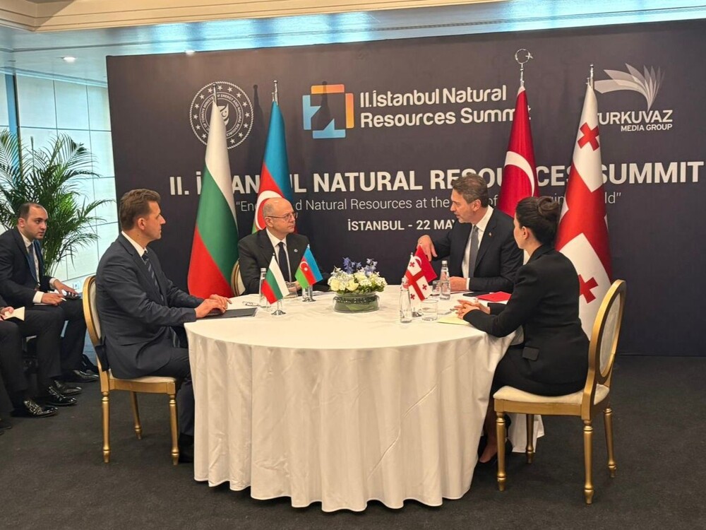 Bulgaria and Azerbaijan Agree on Accelerating Green Energy Corridor Project
