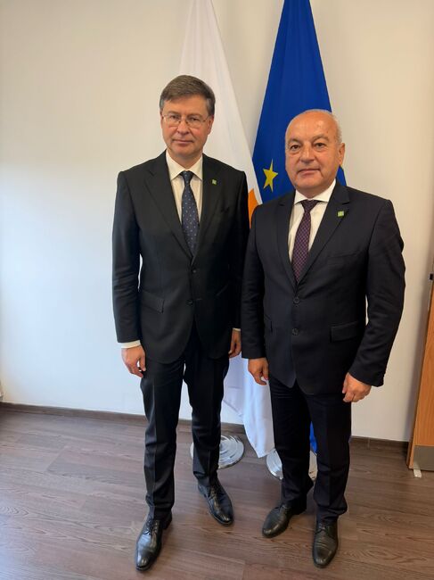 Finance Minister, European Commissioner Dombrovskis Discuss Upcoming Fiscal Consolidation