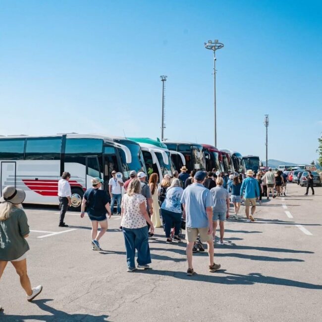 АТА: Рекорден април за пристанището в Саранда с над 30 000 пътници само за месец