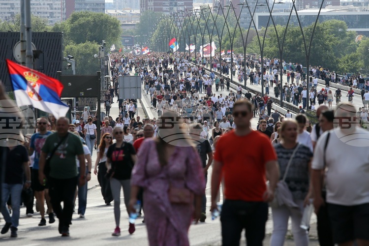 Serbians to Rally in Belgrade against Their Government on Saturday Night