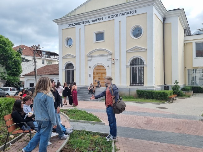 Художествената галерия „Жорж Папазов” в Ямбол участва в Европейската нощ на музеите с четири нови изложби