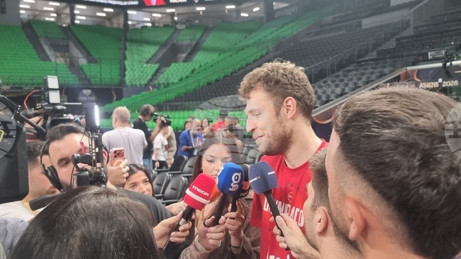Александър Везенков преди финала срещу Реал Мадрид в Евролигата: "Трябва да сме целенасочени върху нашата игра"