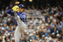 Dodgers Brewers Baseball