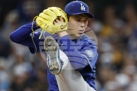 Dodgers Brewers Baseball