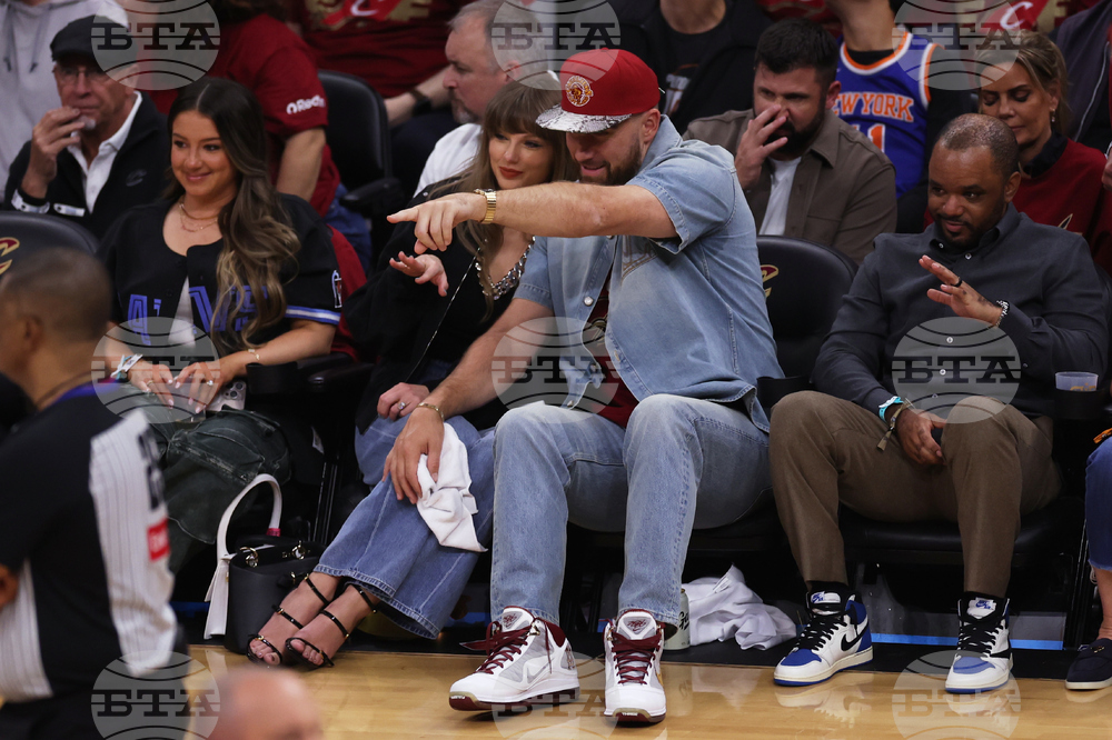 APTOPIX Knicks Cavaliers Basketball