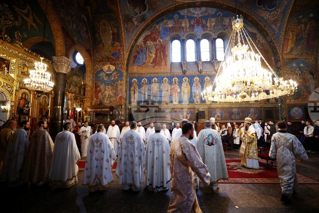 „Света Неделя“ - патриаршеска света литургия
