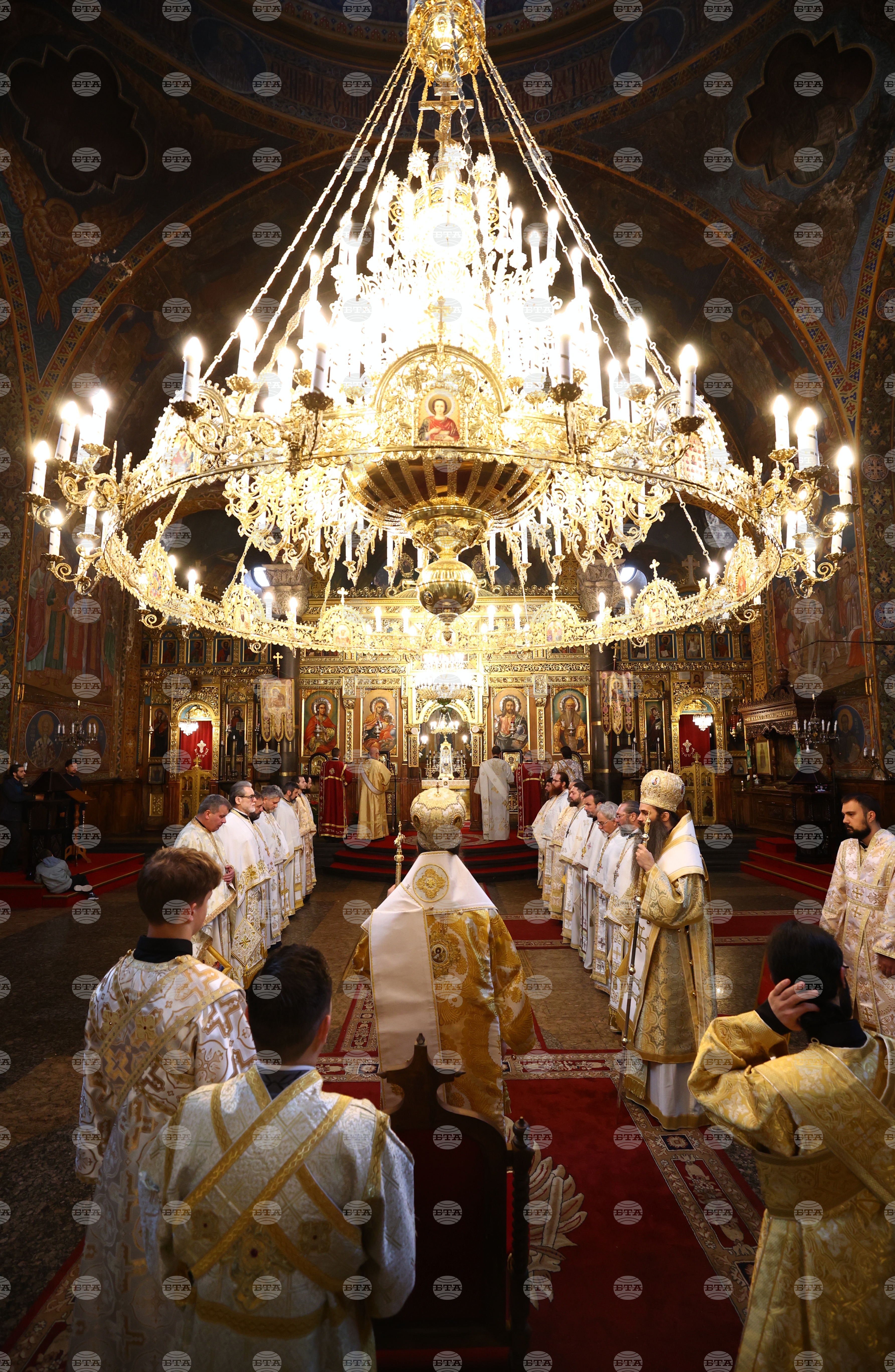 „Света Неделя“ - патриаршеска света литургия