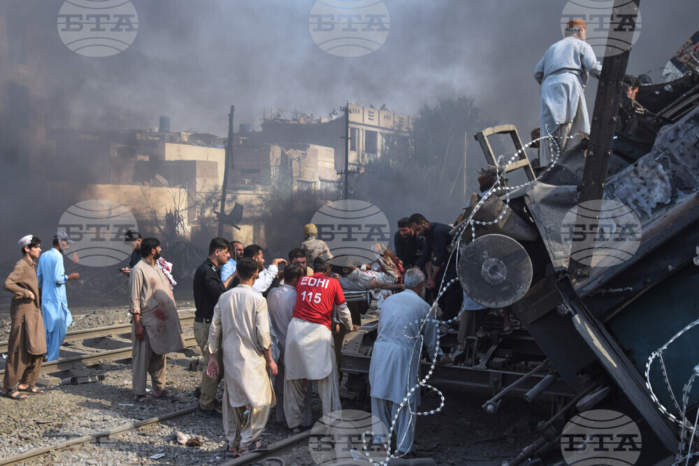 APTOPIX Pakistan Train Bombing