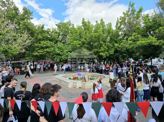 All-School Anthem Varvi, Narode Vazrodeni Performed in Athens