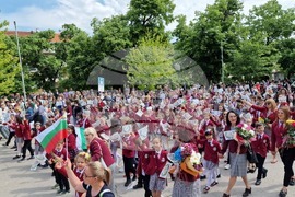 Шумен - 24 май - празнично шествие - награди