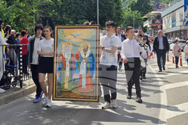 Петрич - 24 май - празнично шествие