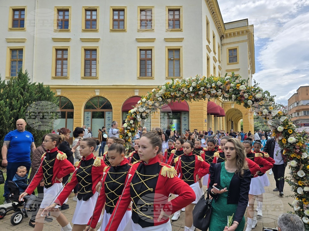Сливен - 24 май - шествие
