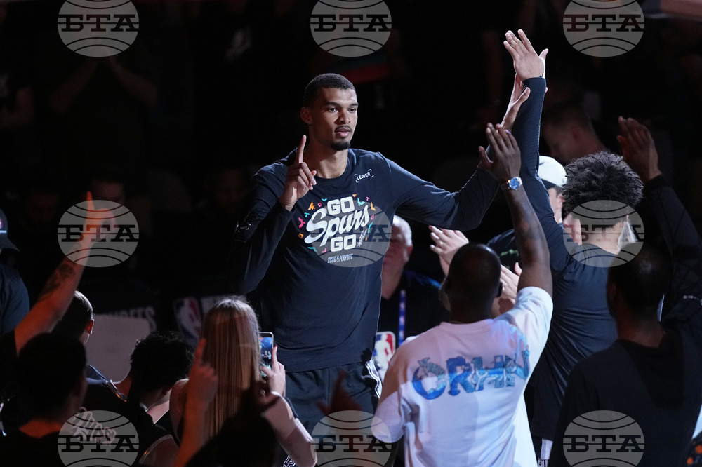 Thunder Spurs Basketball