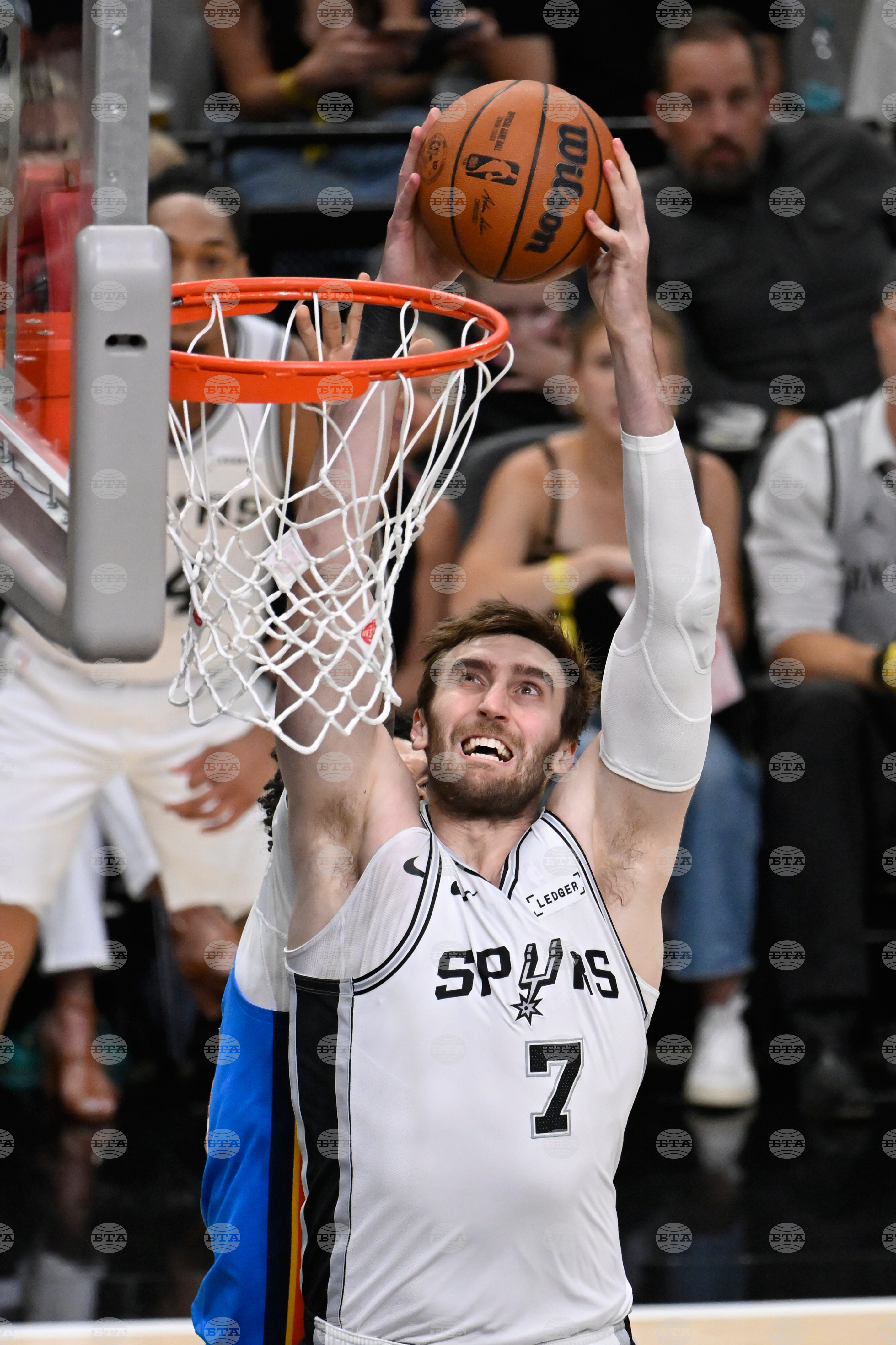Thunder Spurs Basketball