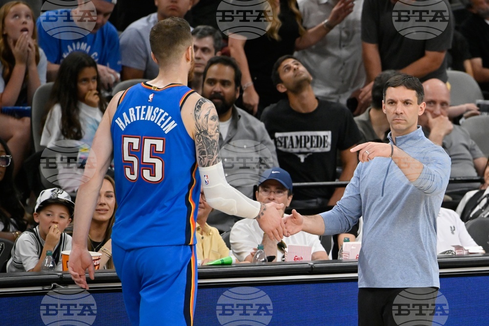 Thunder Spurs Basketball
