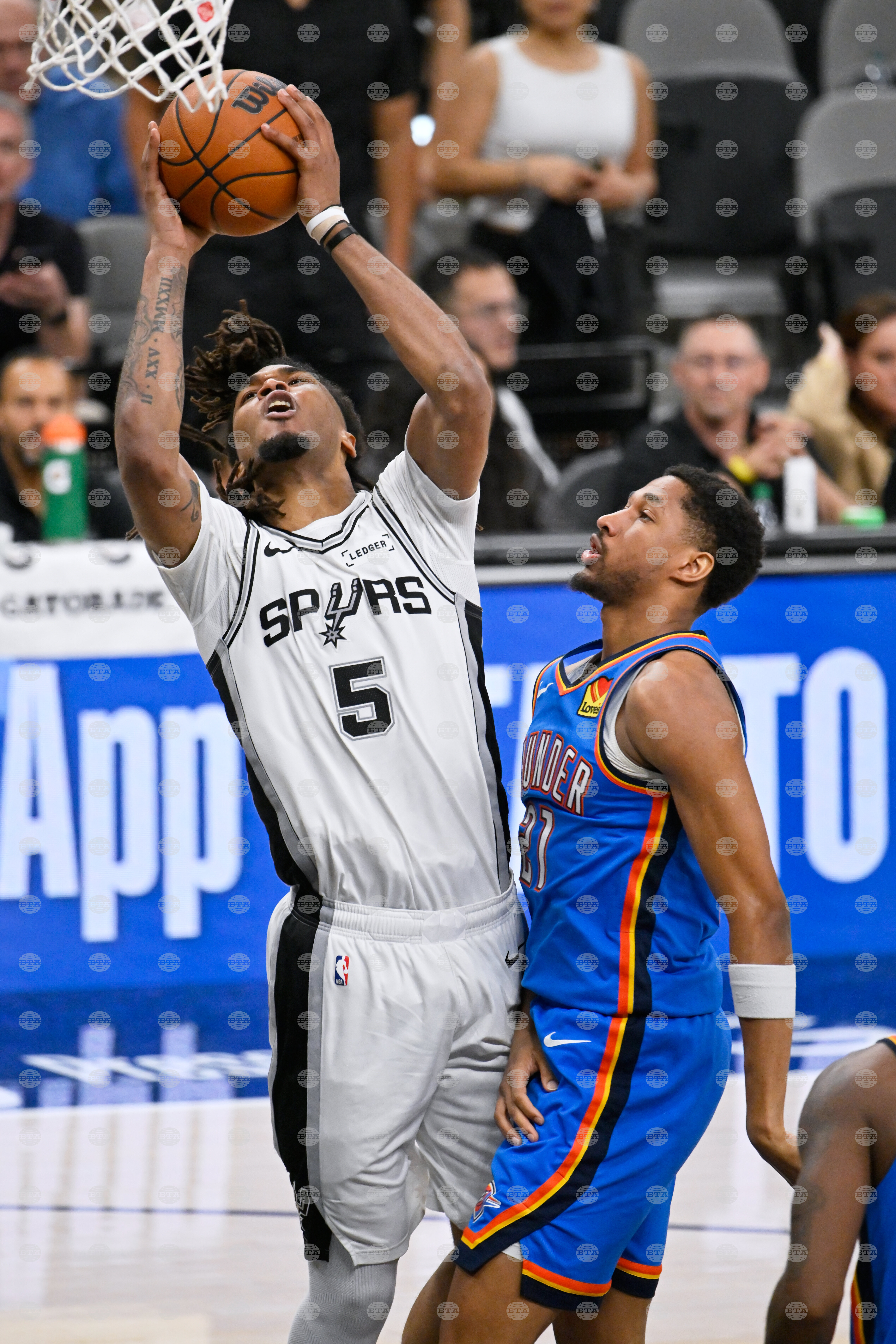Thunder Spurs Basketball