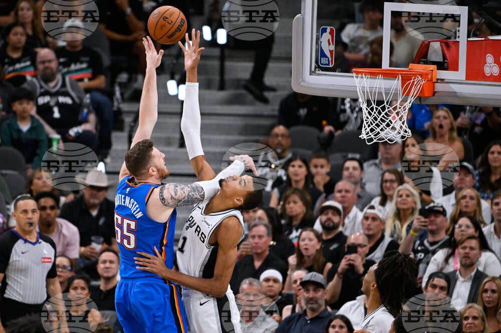 Thunder Spurs Basketball