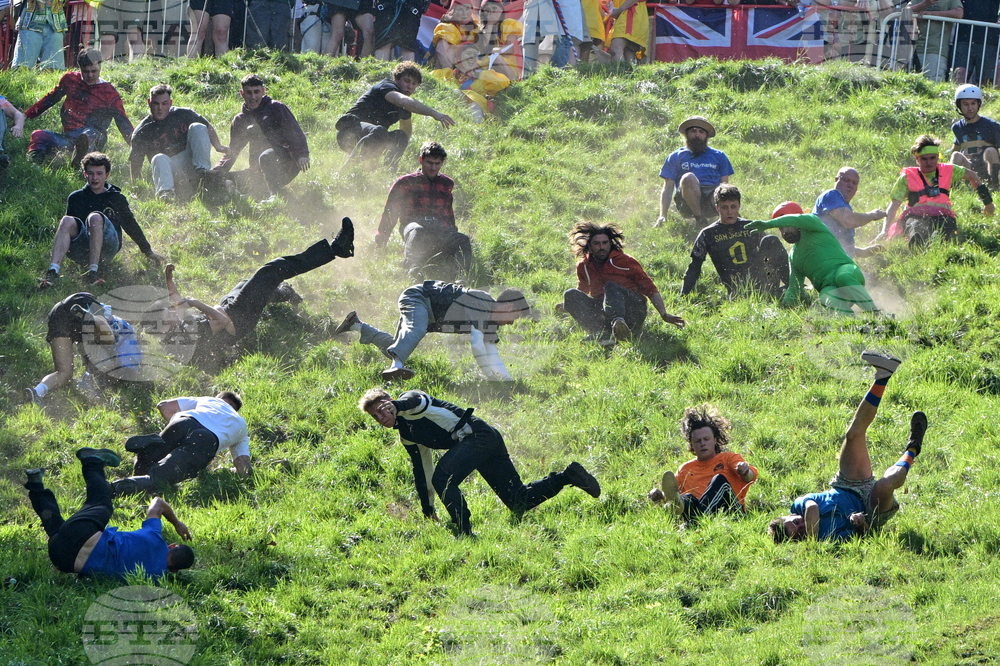 Britain Cheese Rolling