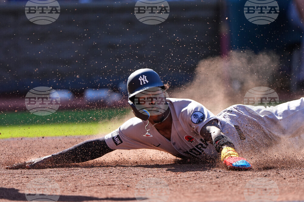 APTOPIX Yankees Royals Baseball