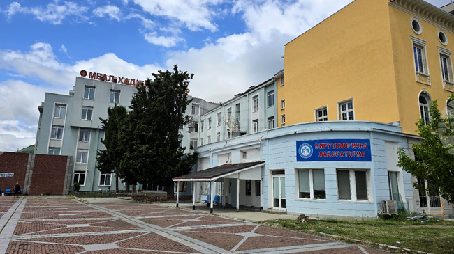 В област Сливен в шест болници работят 512 лекари, показват данни на Националния статистически институт